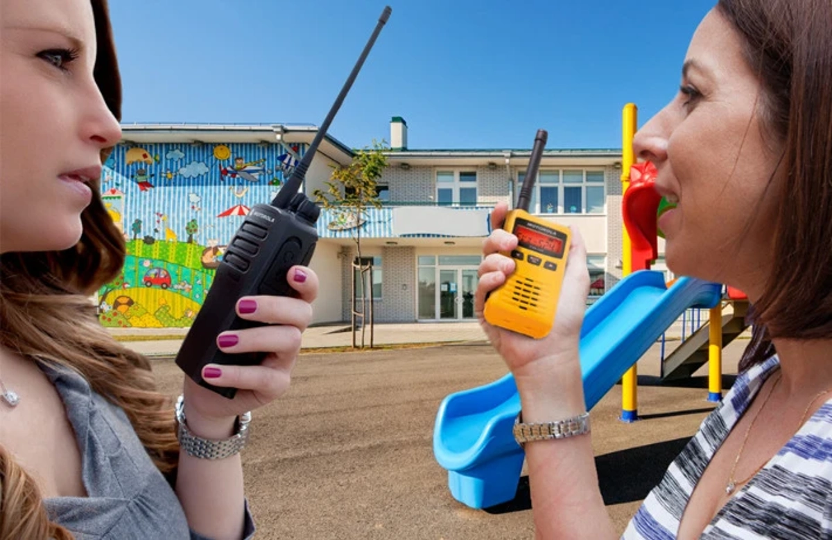 Digital vs Analogue Two-Way Radios - What’s The Difference?