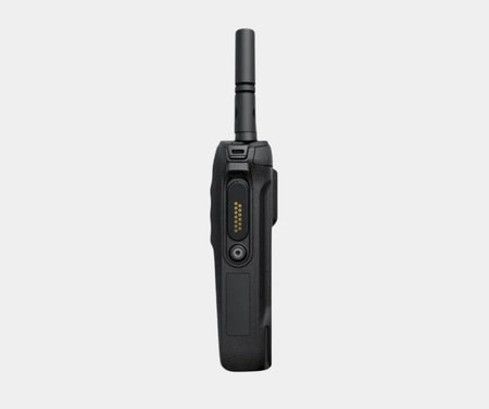 Motorola R7 Non-Keypad Digital Handheld Radio