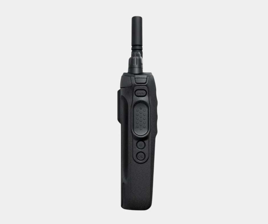 Motorola R7 FKP Full-Keypad Digital Handheld Radio